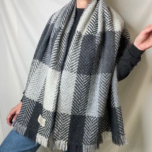 Aran Crafts sweater market blanket scarf plaid checkered herringbone wool Irish - Picture 9 of 17